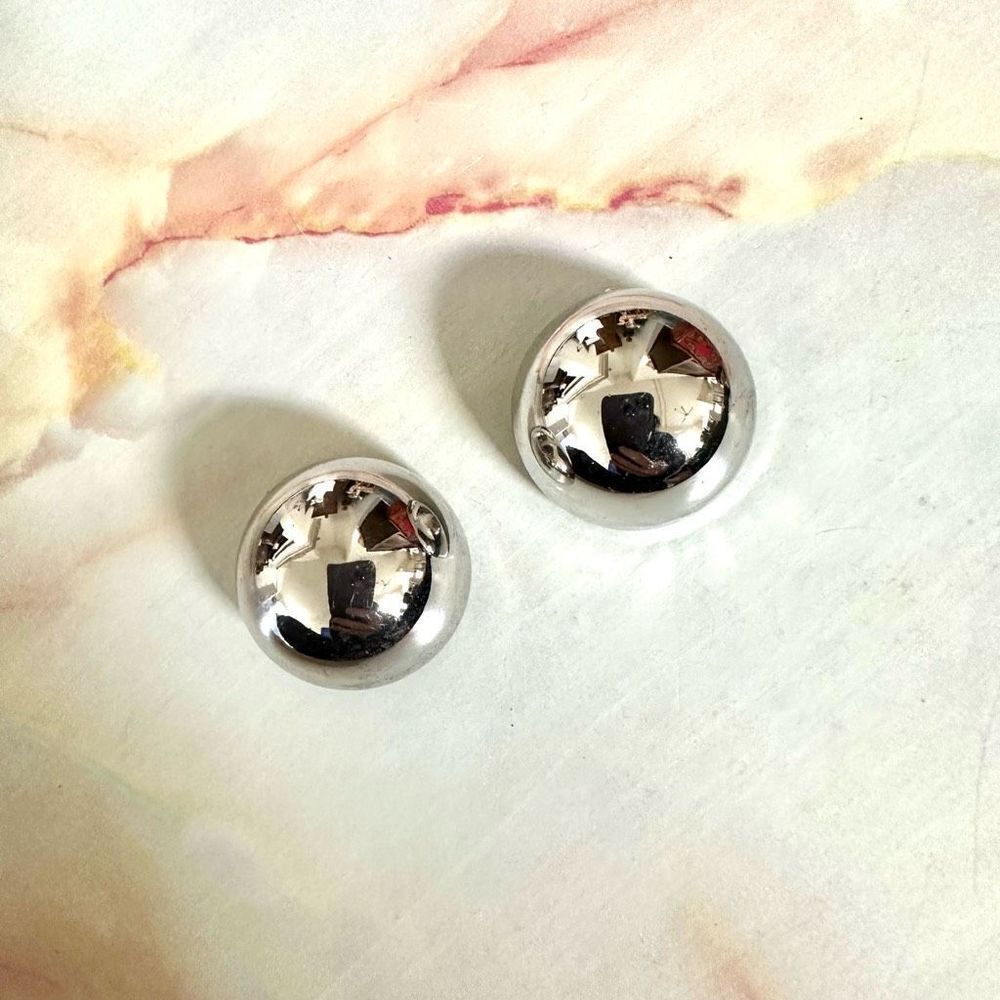 Coro Pegasus vintage button clip on earrings
